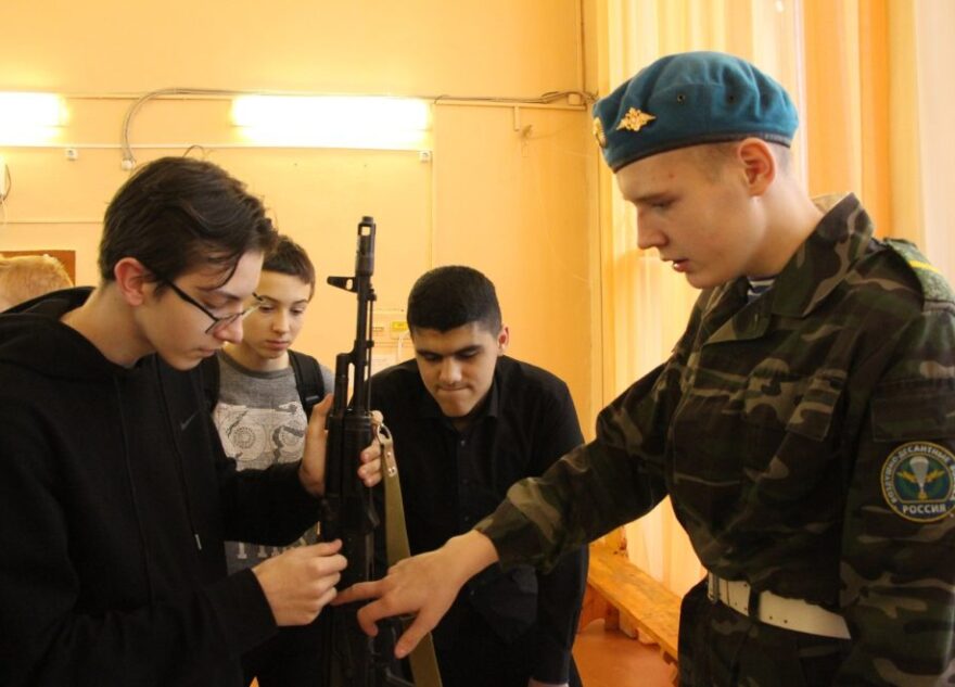 Молодежь может постоять за себя и за Родину