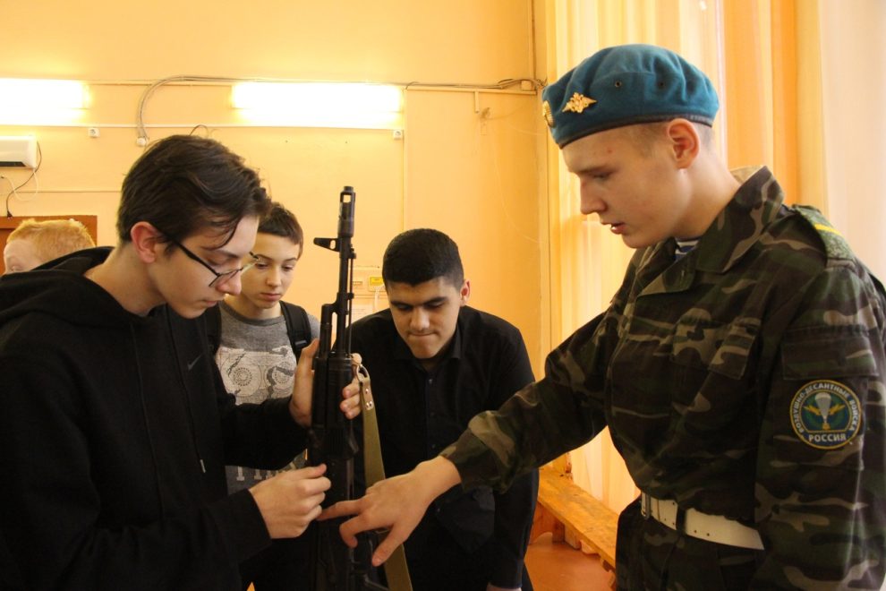 Молодежь может постоять за себя и за Родину