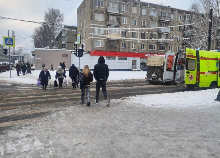 В Тверской области водитель сбил 12-летнюю девочку и скрылся с места ДТП В Тверской области водитель сбил 12-летнюю девочку и скрылся с места ДТП