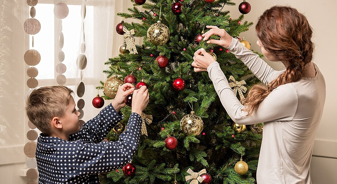 Каникулы все семьей: правила безопасного поведения в новогодние праздники Каникулы все семьей: правила безопасного поведения в новогодние праздники