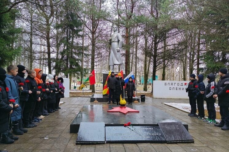 В День Неизвестного солдата в Оленино прошло памятное мероприятие