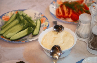 Диетолог рассказала, сколько пользы содержится в одной ложке майонеза