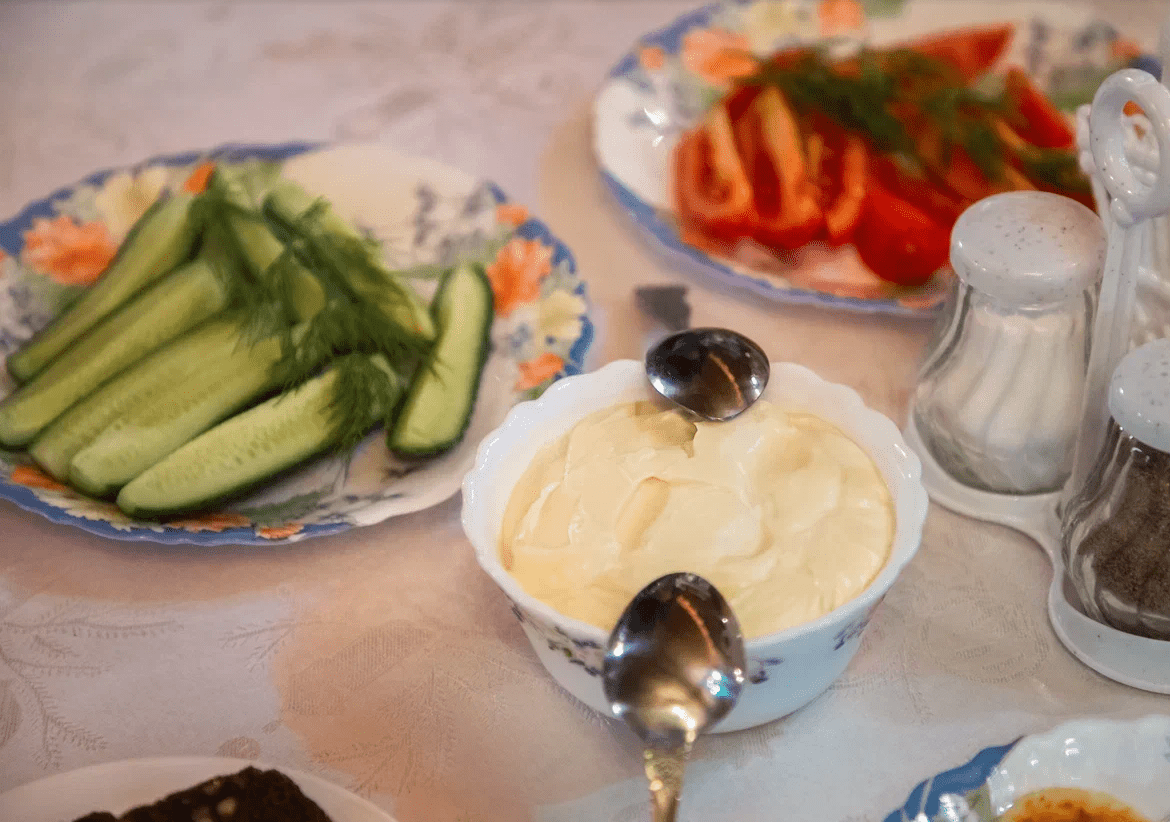 Диетолог рассказала, сколько пользы содержится в одной ложке майонеза