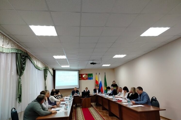 Дума Андреапольского муниципального округа обсудила актуальные вопросы ЖКХ и социальной сферы