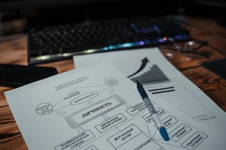 В День Конституции главный редактор РИА «Верхневолжье» размышляет о главных качествах «слуг государевых»