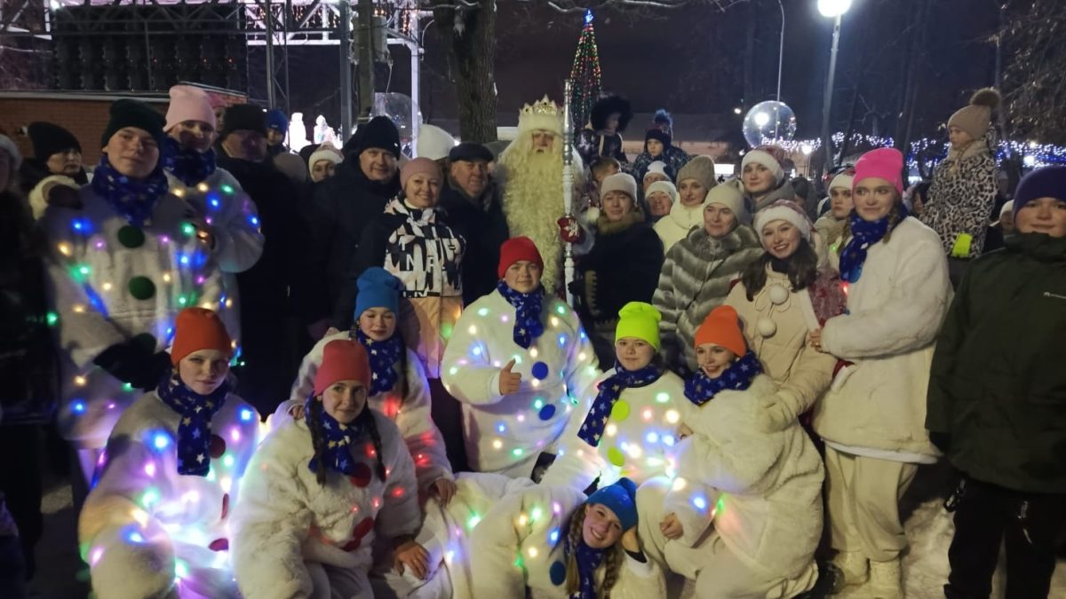 Вышний Волочек торжественно встречал Деда Мороза