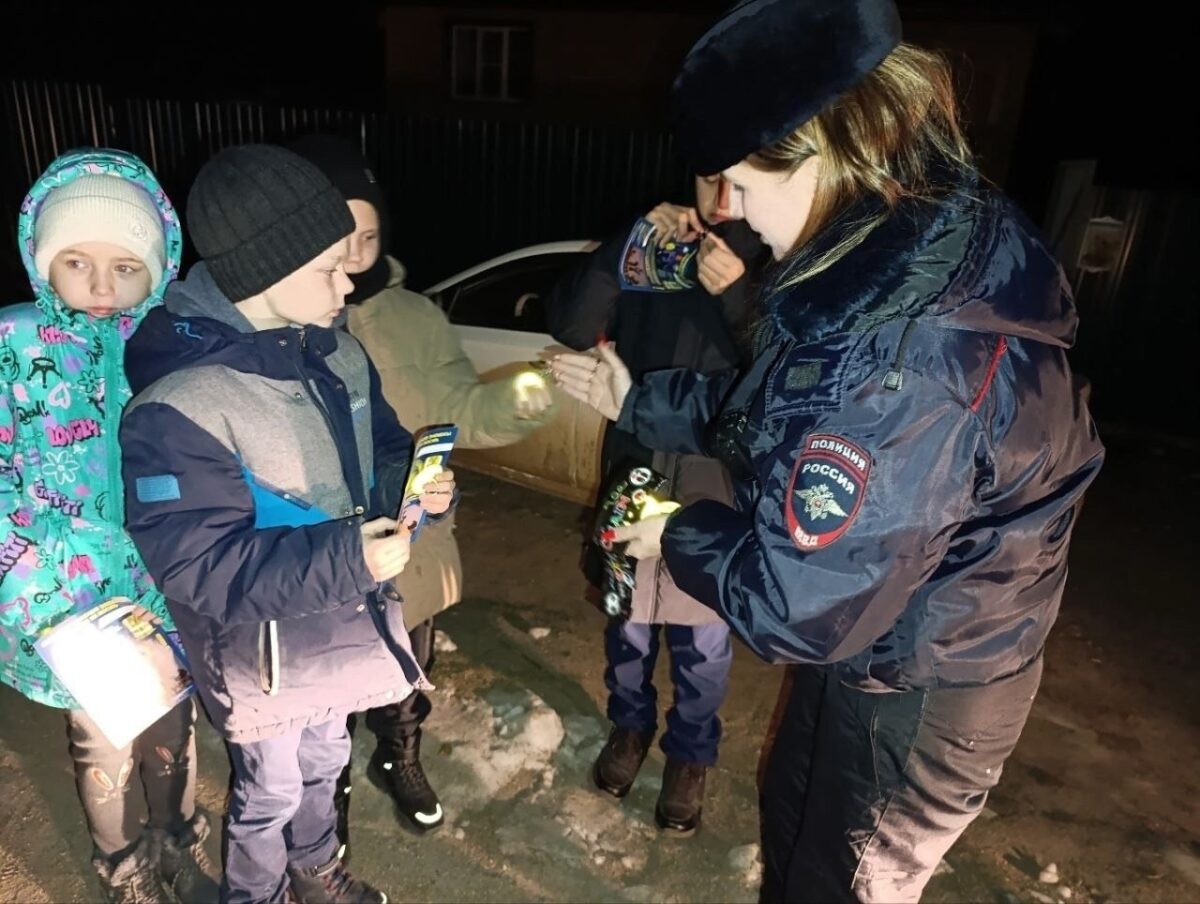 Полиция заинтересовалась подростками, гулявшими в темноте по улицам в Тверской области