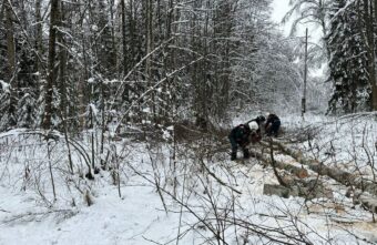 В Тверской области продолжаются работы по восстановлению электроснабжения