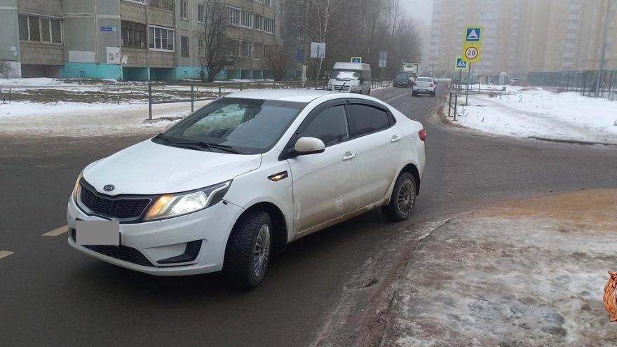 71-летняя женщина попала под колёса машины в Твери