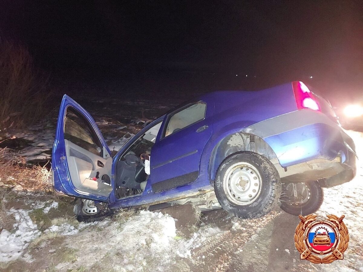 На трассе в Тверской области погиб пассажир автомобиля «Рено Логан»