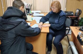 В Тверской области со скорого поезда сняли "зацепера" В Тверской области со скорого поезда сняли "зацепера"