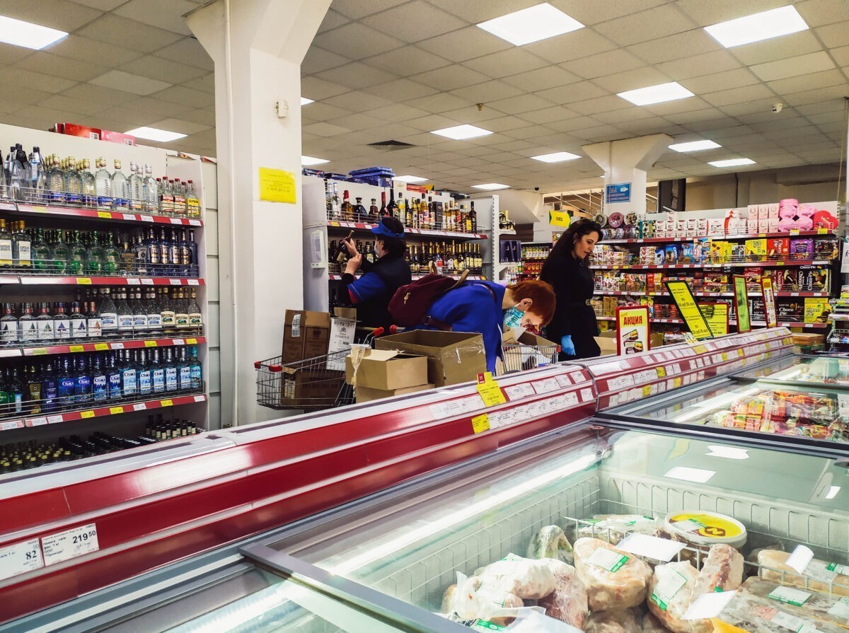 В России предложили продавать алкоголь по спецотметке на «Госуслугах»