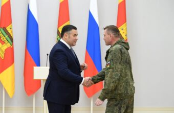 В День Конституции РФ Игорь Руденя вручил награды жителям Тверской области