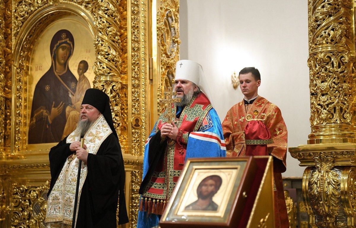 Спасо-Преображенскому собору в Твери передан ковчег с мощами святого мученика Вонифатия