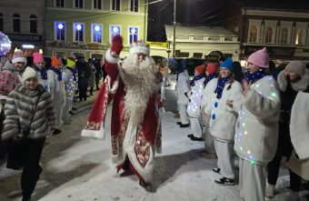 Вышний Волочек торжественно встречал Деда Мороза