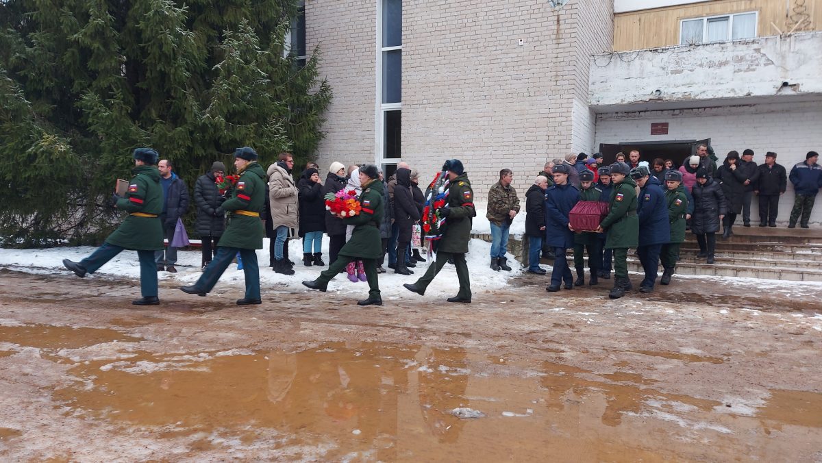 Тверская область простилась с наводчиком Александром Бочарским