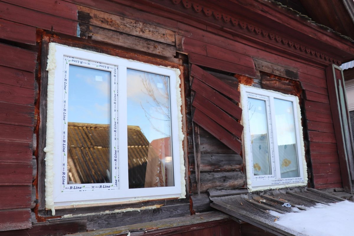 Жительнице Торопца помогли с ремонтом дома