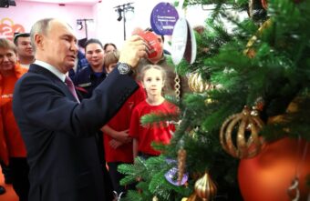 В Тверской области президент России Владимир Путин открыл всероссийскую акцию «Ёлка желаний»