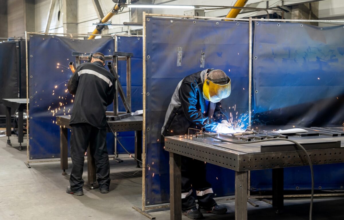 Больше 15 тысяч вакансий предлагают жителям Тверской области