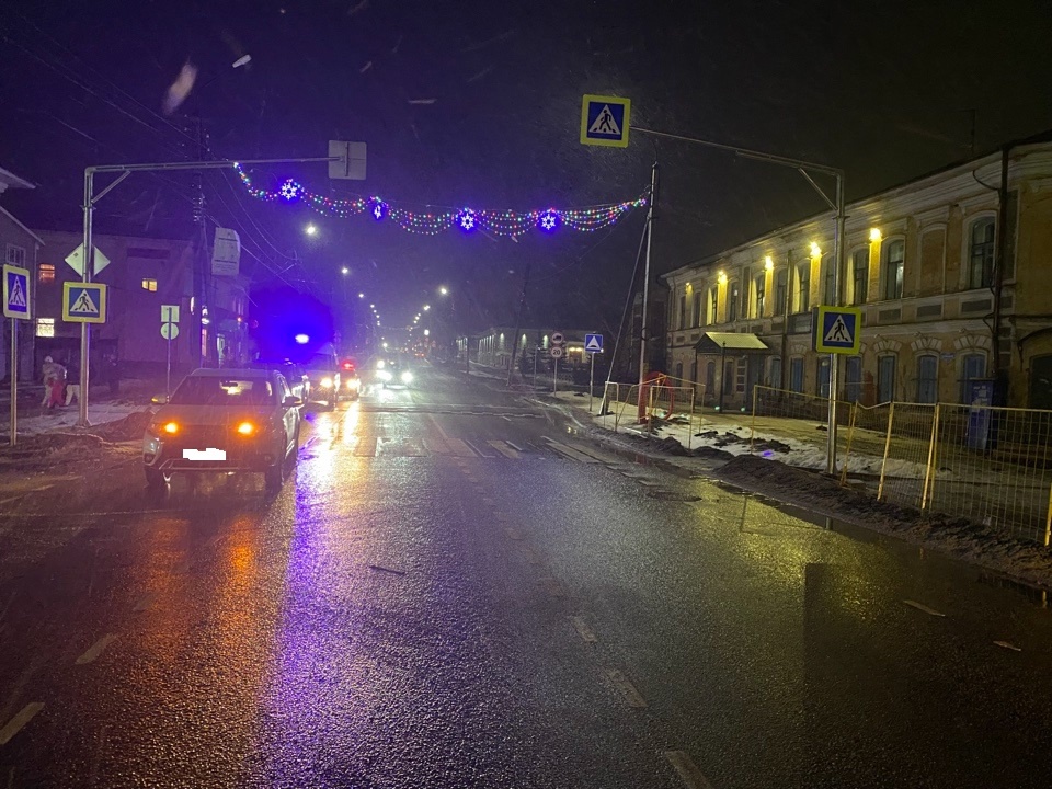 15-летнюю девочку сбили на переходе в Тверской области