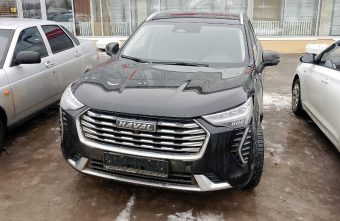 В Тверской области задержали водителя, который дрифтовал на парковке торгового центра