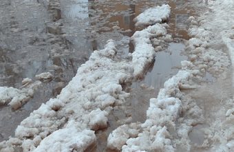 В одном из городов Тверской области "поплыли" улицы В одном из городов Тверской области "поплыли" улицы