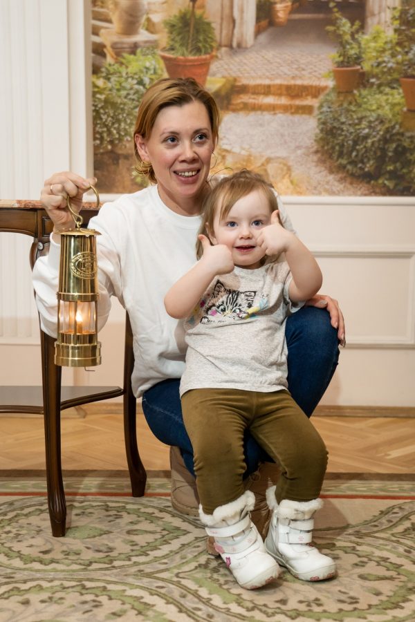 Эксперт рассказал, какая игра поможет надолго занять ребенка