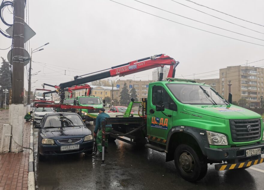 Депутаты Госдумы предложили законодательно закрепить звонок владельцу автомобиля перед эвакуацией