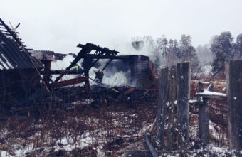После гибели трех человек в пожаре в Тверской области возбуждено уголовное дело После гибели трех человек в пожаре в Тверской области возбуждено уголовное дело
