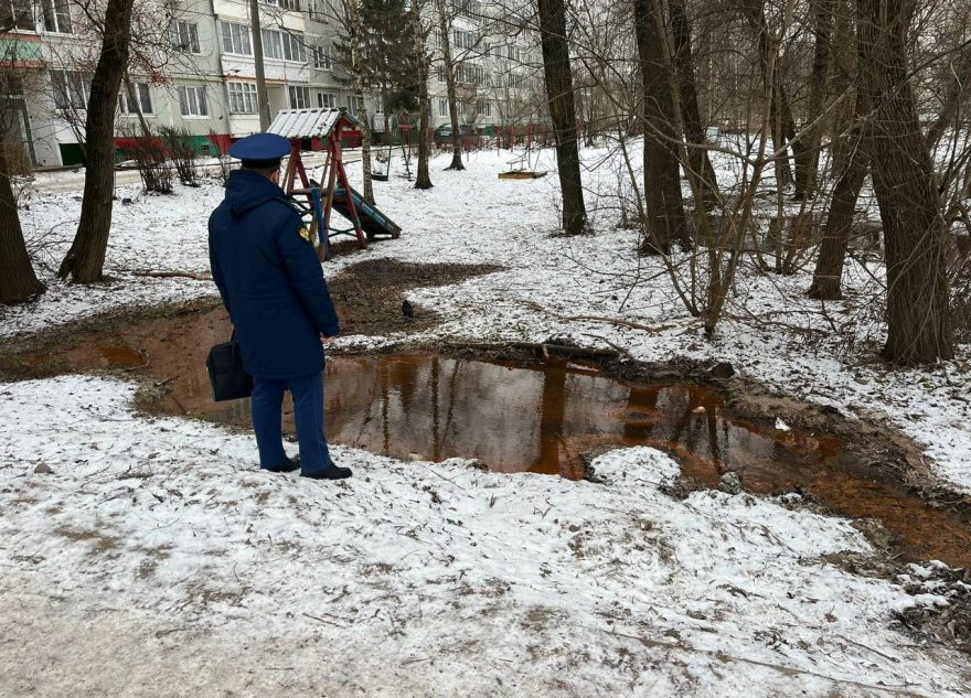 В Тверской области началась проверка из-за прорыва трубы