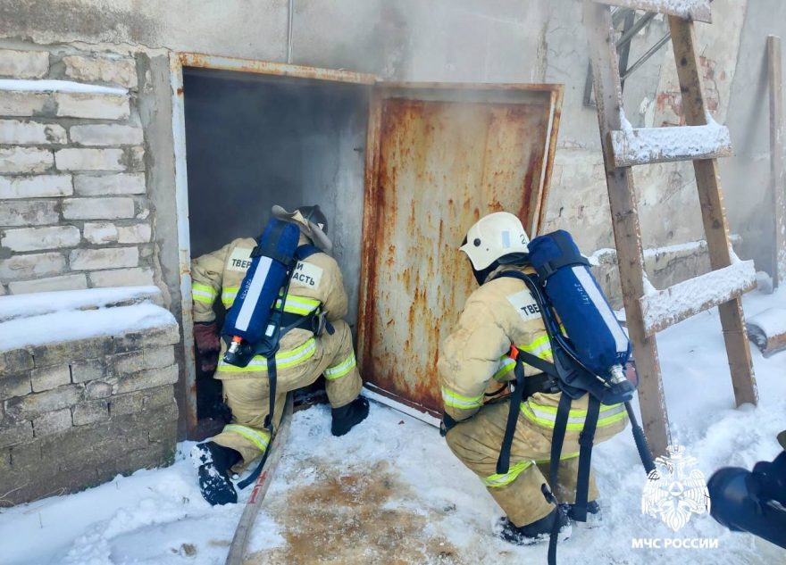 В Тверской области сгорел магазин
