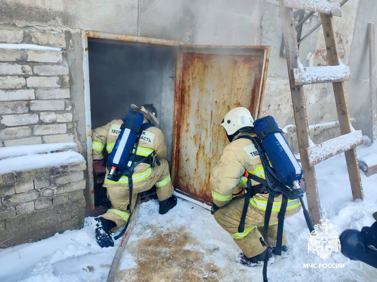 В Тверской области сгорел магазин В Тверской области сгорел магазин
