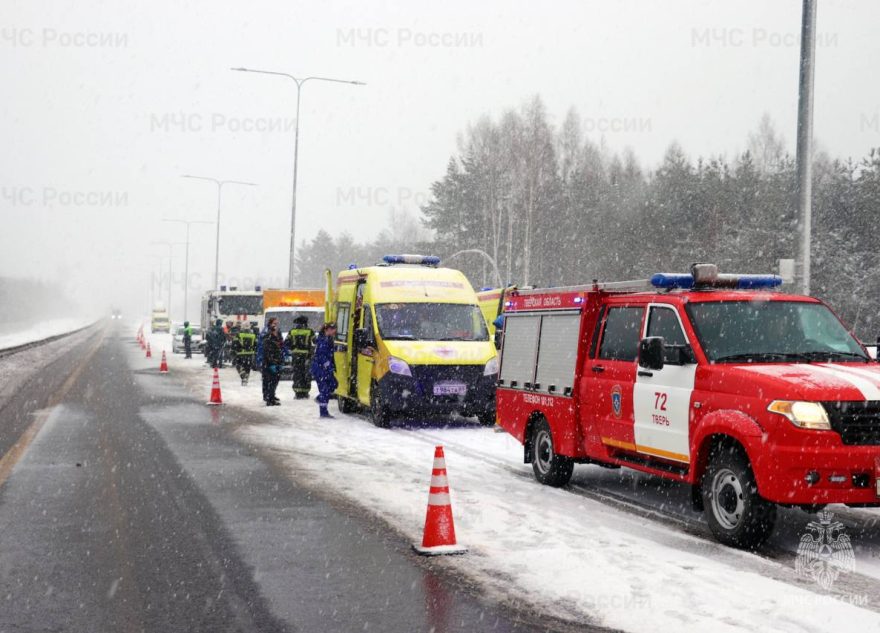 Межведомственные учения по ликвидации ДТП прошли на обходе Твери