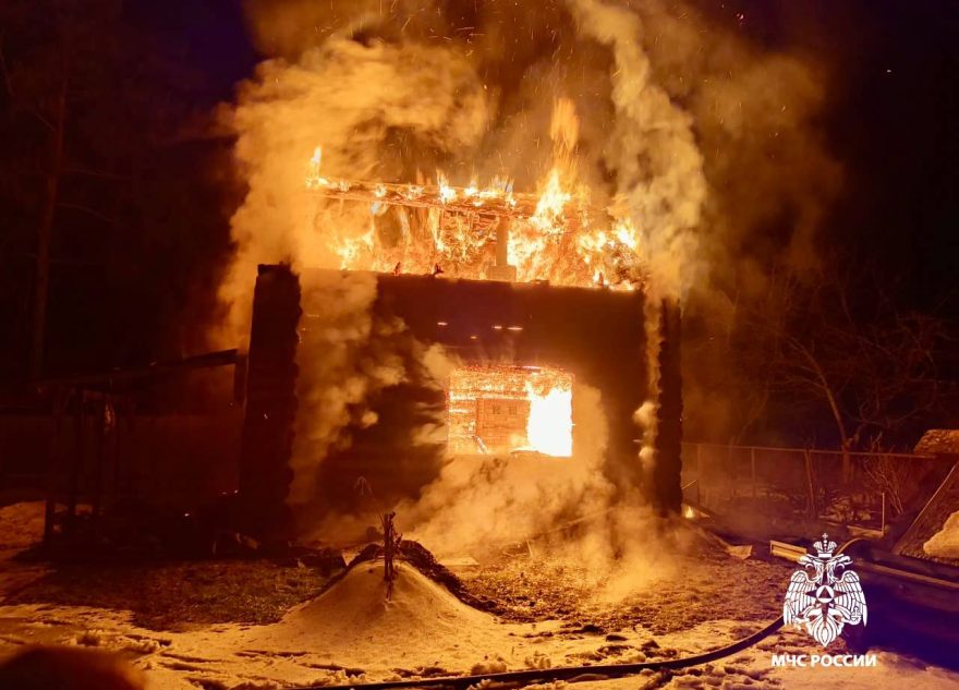 В Тверской области в пожаре полностью сгорела баня
