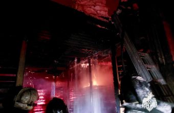 В Твери загорелся цех по производству угля