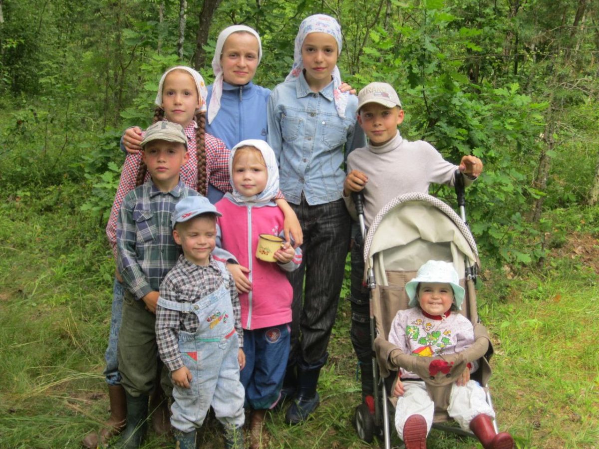 Владимир Путин присвоил многодетной маме из Торжокского района звание "Мать-героиня"