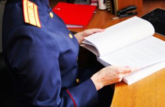 Житель Тверской области, который до смерти избил знакомого, отправится в колонию