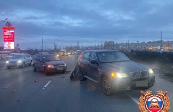 Largus "догнал" BMW в Твери, есть пострадавший