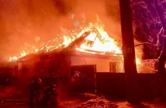 В Тверской области сгорел двухквартирный жилой дом В Тверской области сгорел двухквартирный жилой дом
