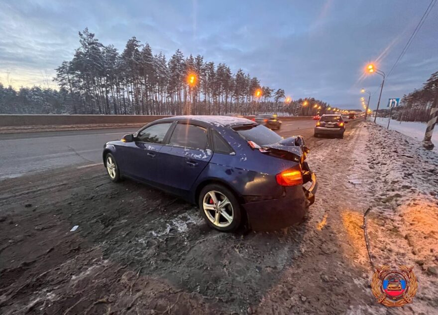 Женщина пострадала в ДТП с участием двух иномарок под Тверью