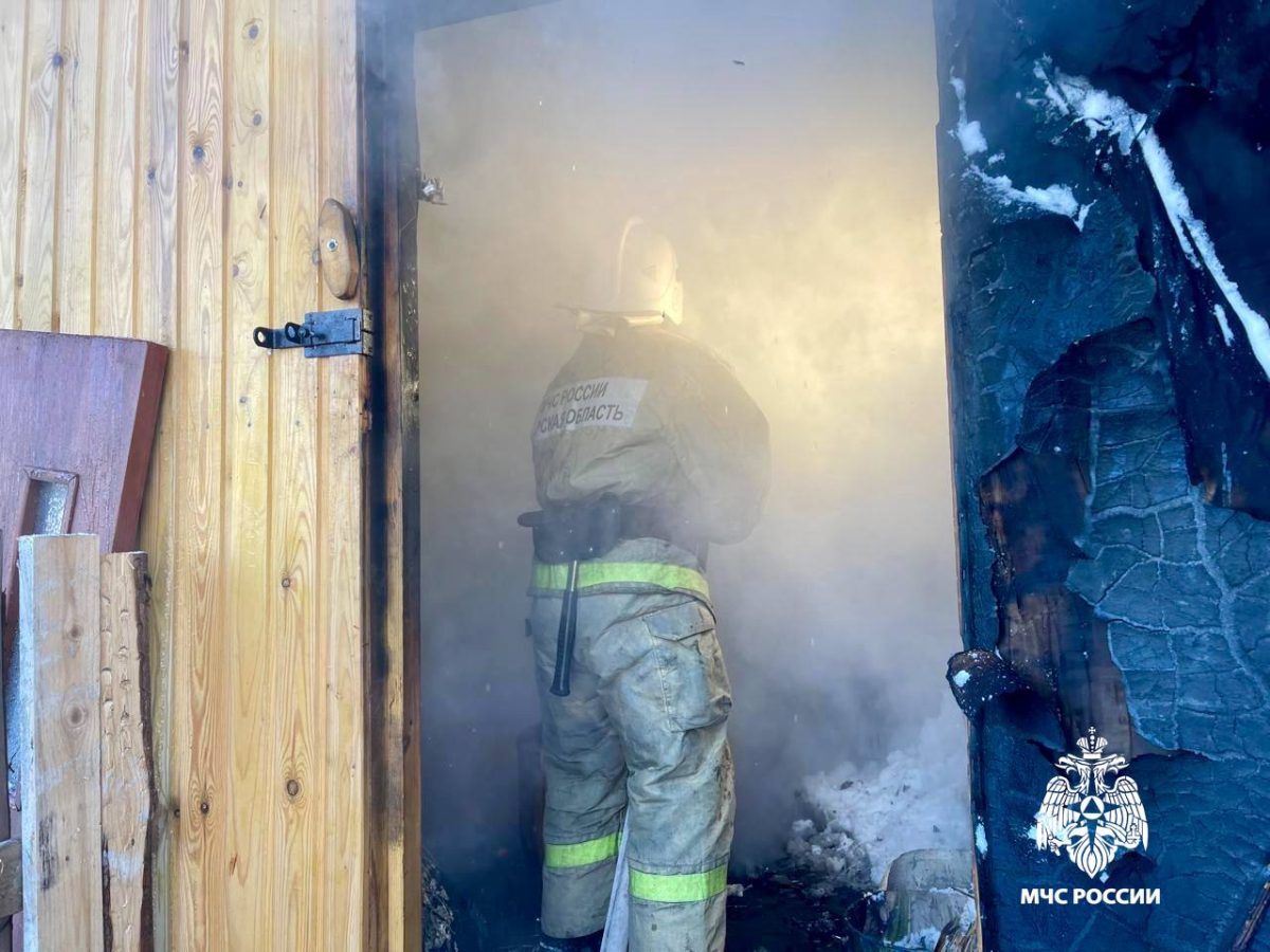 В Тверской области пожарным удалось спасти жилой дом