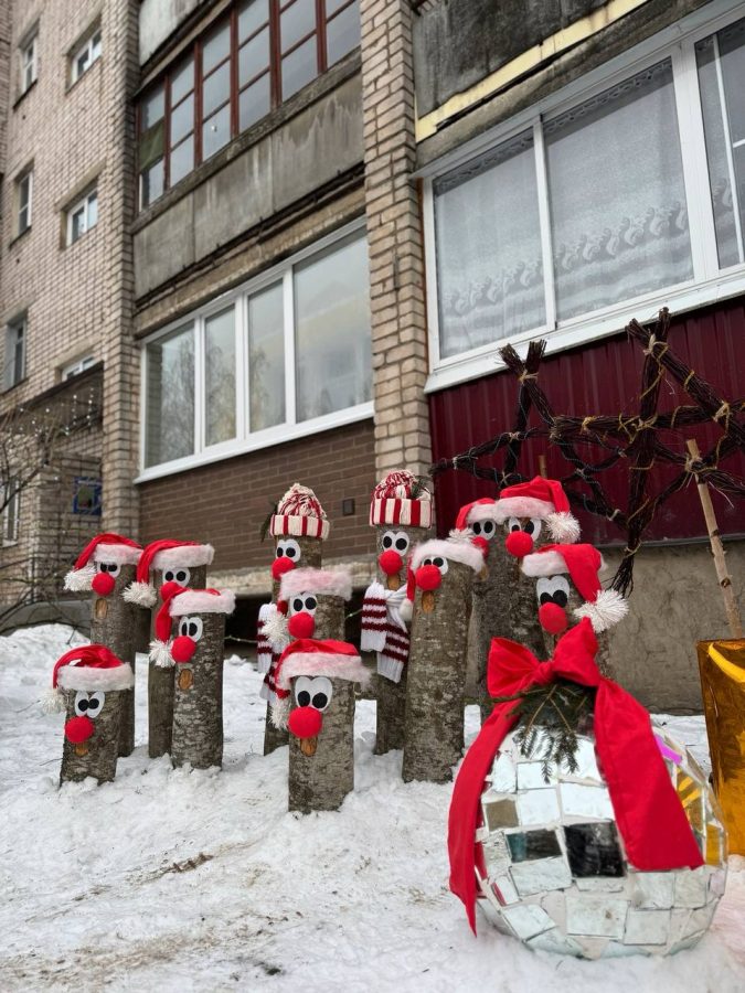В Тверской области жители дома перенеслись в новогоднюю сказку