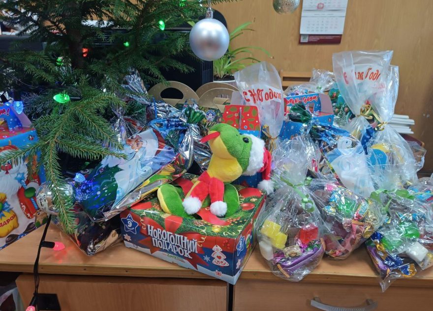 В Калязине проходит благотворительная акция «Подарки детям»