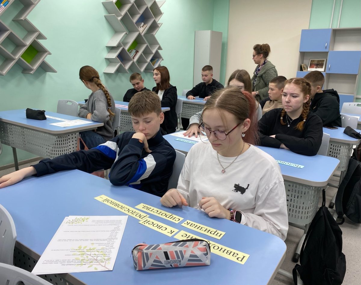 Торопецким школьником рассказали, как "вырастить" семейное древо Торопецким школьником рассказали, как "вырастить" семейное древо