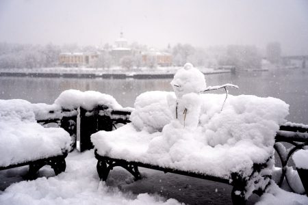 Врач-терапевт объяснила, почему нельзя есть снег