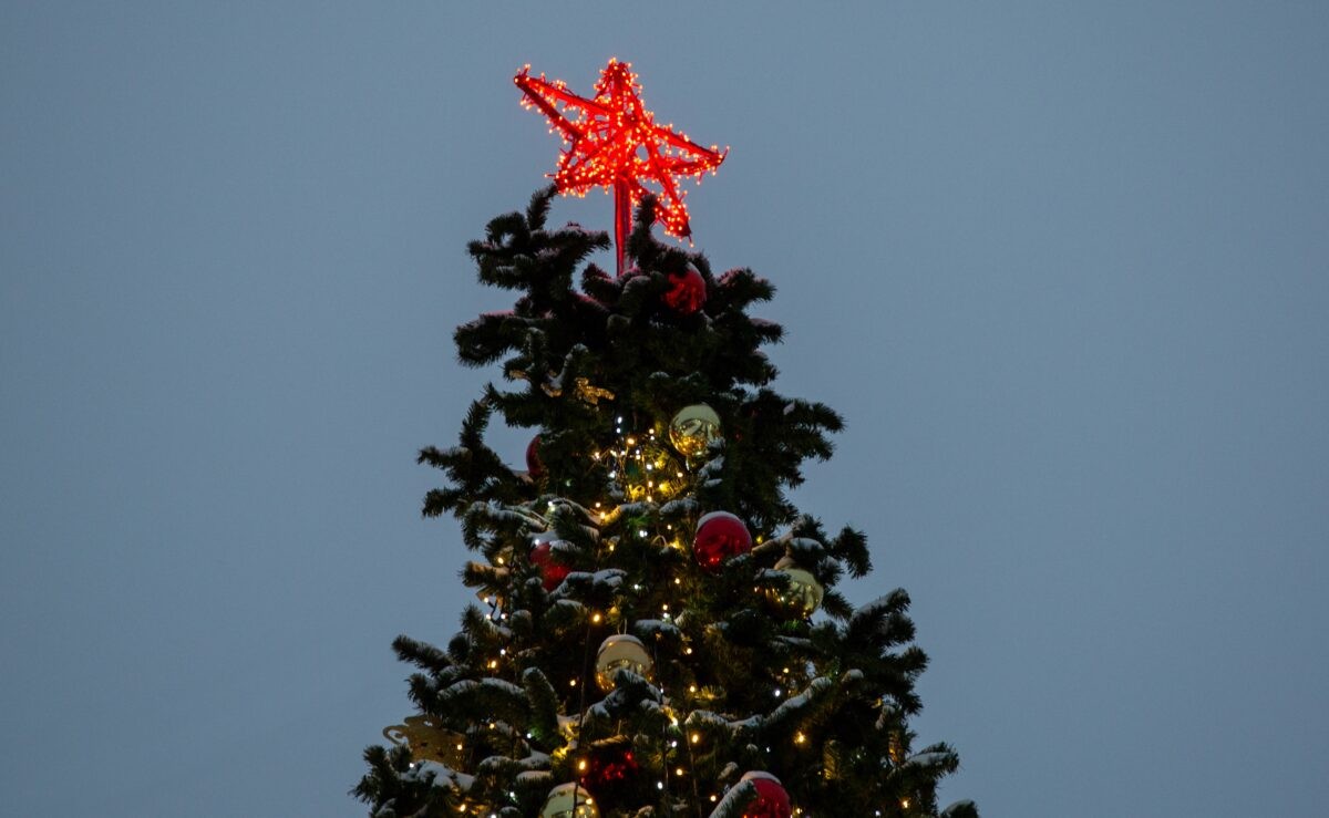 Больше 59 тысяч новогодних подарков получат юные жители Тверской области