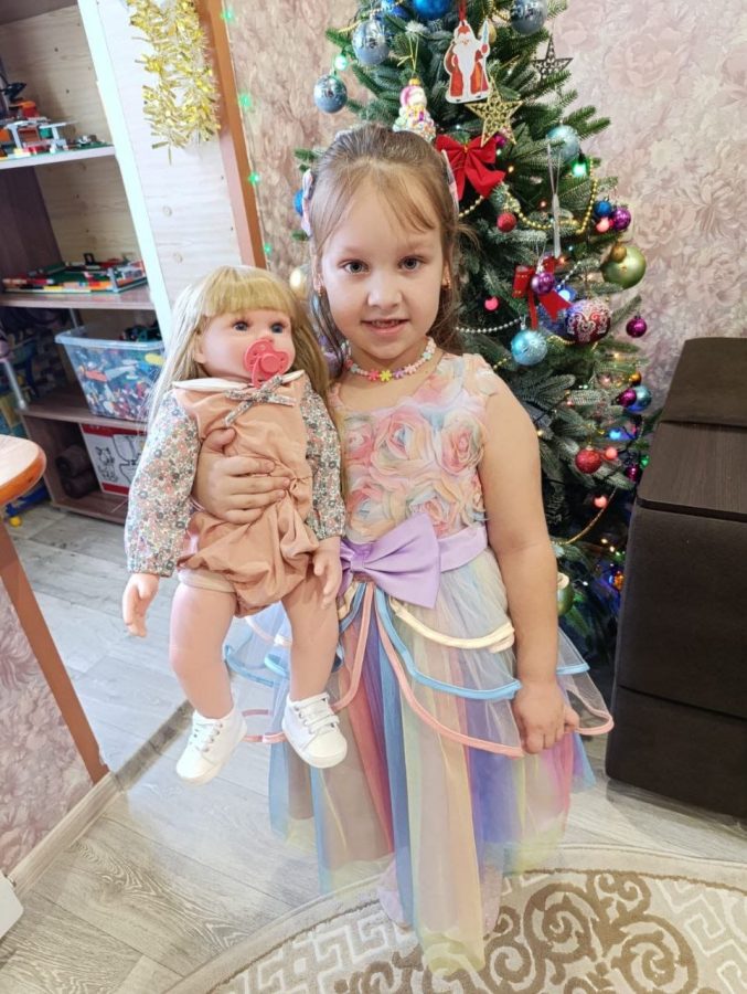 Губернатор исполнил новогодние желания юных жителей Тверской и Запорожской областей