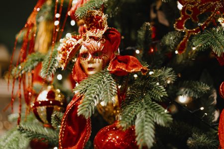 Врач назвала опасные для кожи новогодние привычки