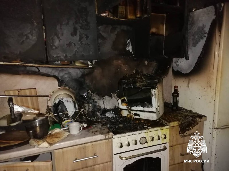 В Твери микроволновка стала причиной пожара