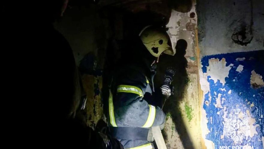 Перед Новым годом в Тверской области загорелась квартира